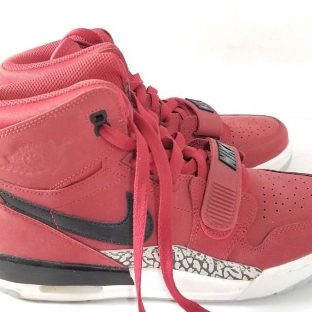 NIKE Air Jordan Legacy 312 GS 6.5Y Toro Varsity Red Shoes AT4040-601